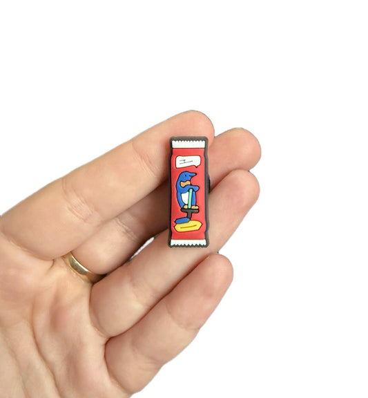 Penguin bar shoe charm
