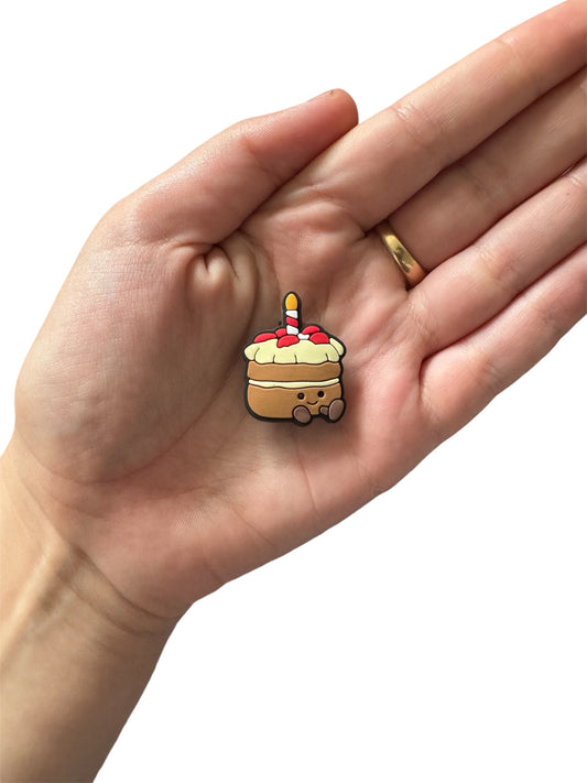 Jelly teddy birthday cake shoe charm