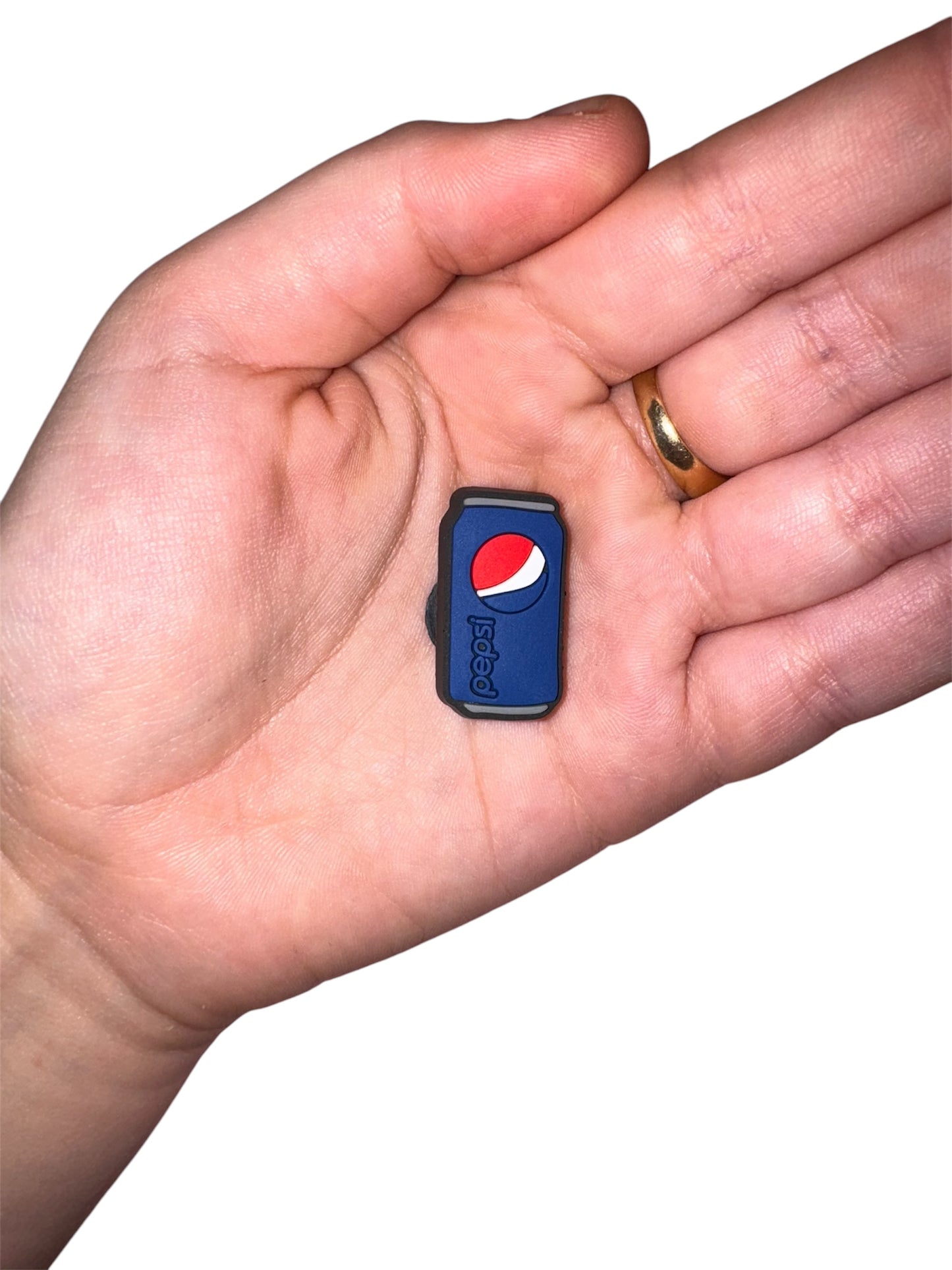 Pepši shoe charm